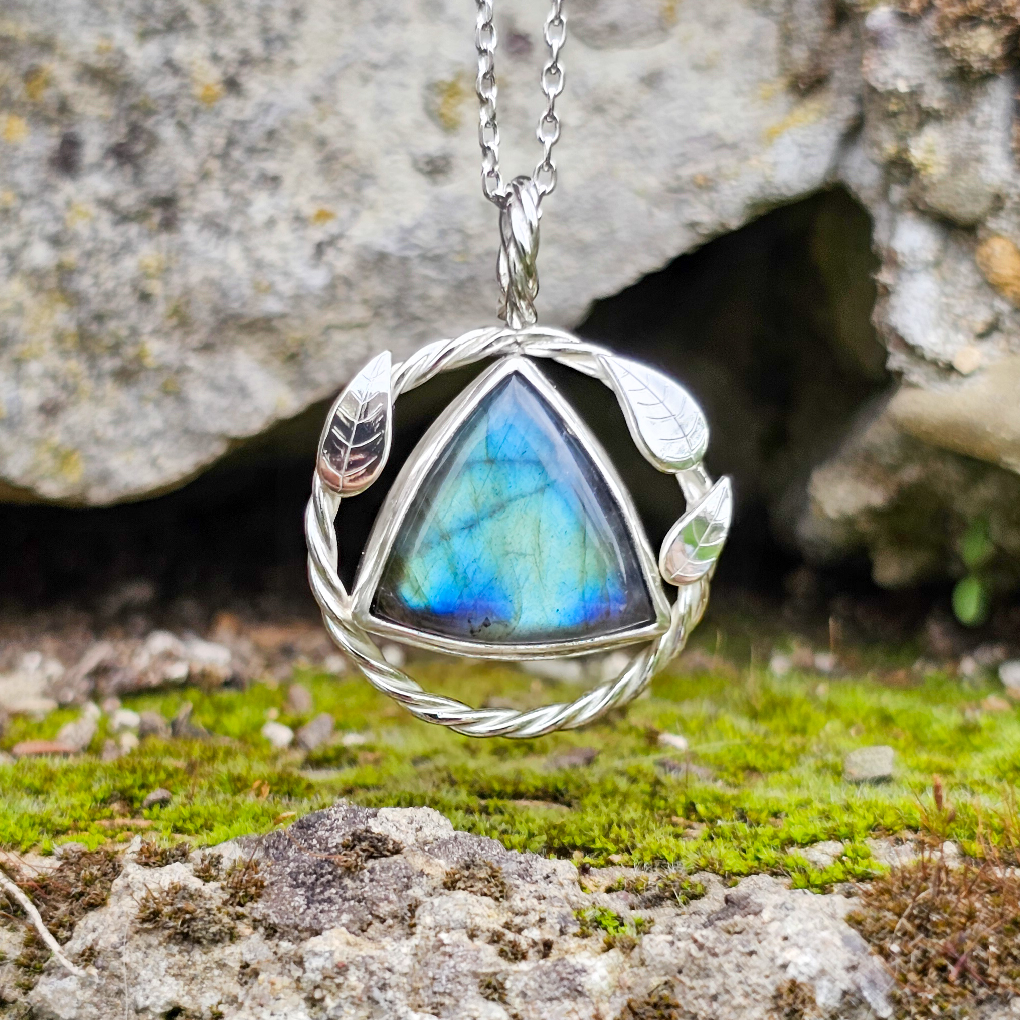 Collier Labradorite - "Eveil de la nature" Collier Labradorite - "Eveil de la nature"